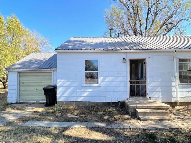 property at 716-718 William St
