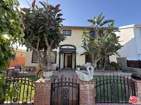 1505 S Dunsmuir Ave in Los Angeles, CA - Building Photo