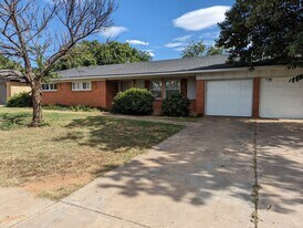 2115 66th St in Lubbock, TX - Building Photo