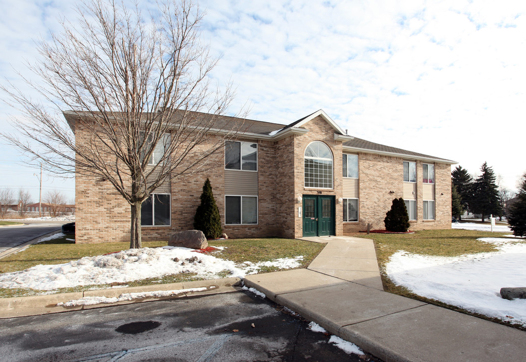 Evergreen Apartments in Eaton Rapids, MI - Building Photo