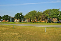 St Charles Place in Crowley, TX - Foto de edificio - Building Photo