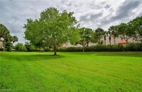 3563 Antarctic Cir in Naples, FL - Foto de edificio - Building Photo