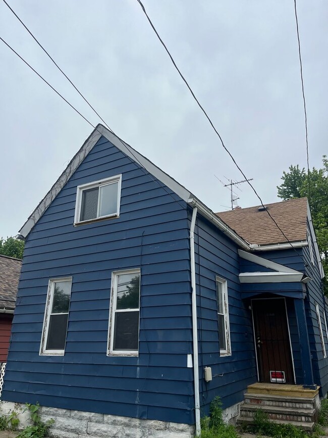 property at 3855 E 54th St