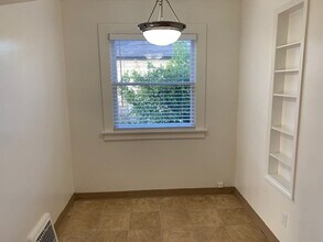 7114 N Commercial Ave in Portland, OR - Building Photo - Building Photo