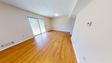 1307 Chaney Ct in Pittsburgh, PA - Foto de edificio - Building Photo