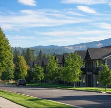Riverside at Coyote Rock in Spokane Valley, WA - Building Photo - Building Photo