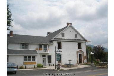 13703 Main St in Fort Loudon, PA - Building Photo