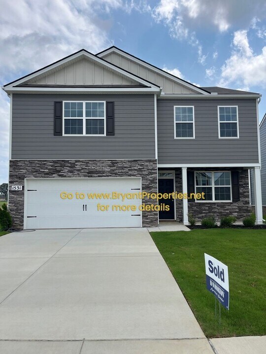 1531 Rosewood Dr in White House, TN - Building Photo