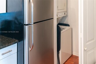 4360 NW 107th Ave in Doral, FL - Building Photo - Building Photo