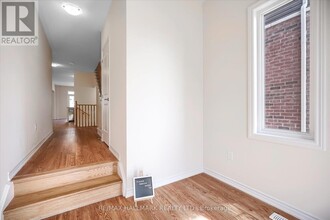 76 Molozzi St in Erin, ON - Building Photo - Building Photo