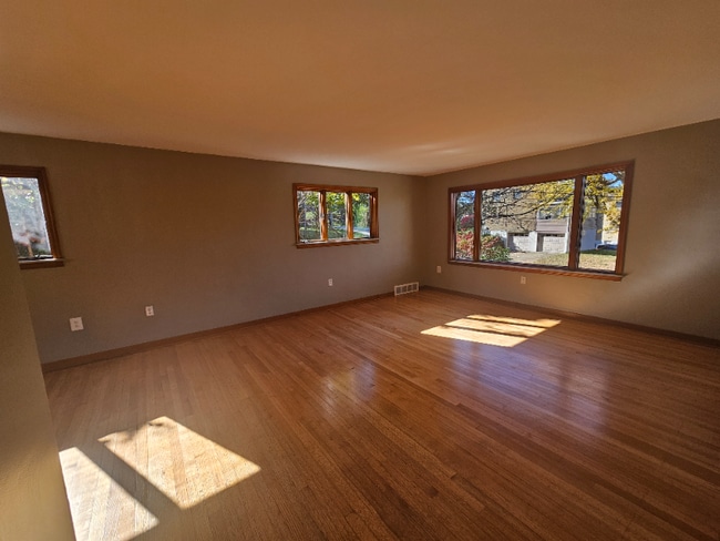 1221 Methyl St in Pittsburgh, PA - Foto de edificio - Building Photo