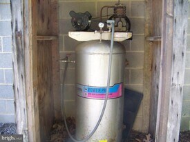 6225 Ripley Rd in La Plata, MD - Building Photo