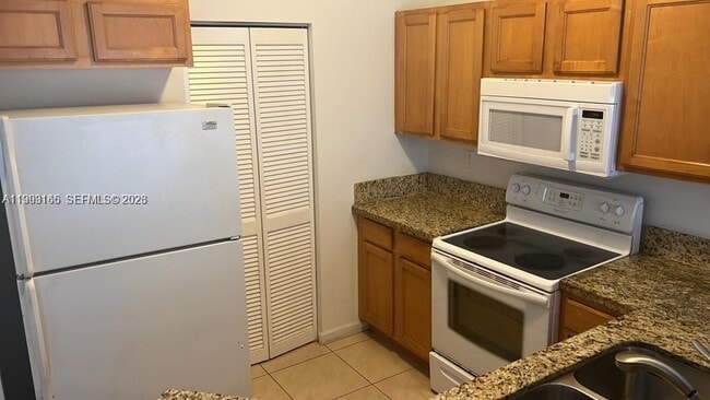 8706 NW 38th Dr in Coral Springs, FL - Building Photo - Building Photo