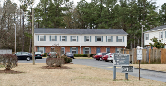 Trinity Apartments in Camden, SC - Foto de edificio - Building Photo