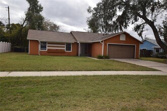 2585 Derby Dr in Deltona, FL - Building Photo - Building Photo
