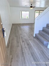 9125 Westchester Hill Ave in Las Vegas, NV - Building Photo - Building Photo