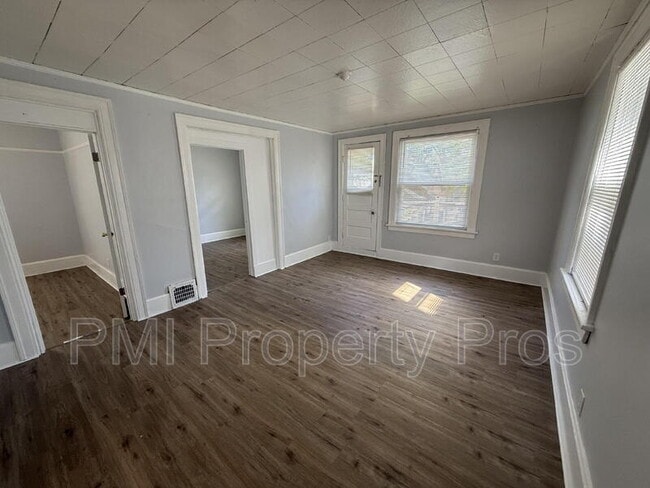2853 N Booth St in Milwaukee, WI - Building Photo - Building Photo