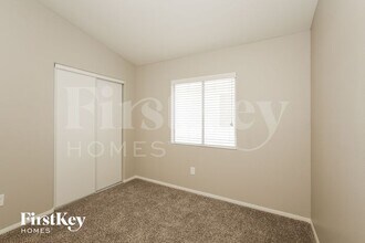 3621 Twinbreeze Way in Las Vegas, NV - Building Photo - Building Photo