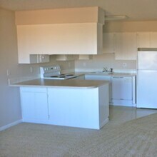 Portland Terrace in Portland, OR - Building Photo - Interior Photo