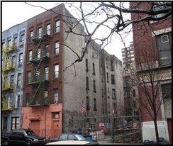 320 E 109th St in New York, NY - Building Photo