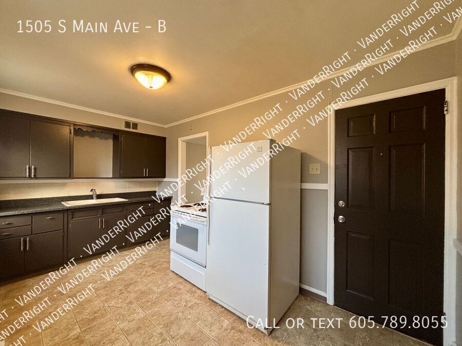 1505 S Main Ave in Sioux Falls, SD - Building Photo