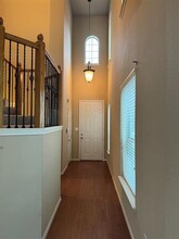 325 Metropolitan Dr in Plano, TX - Building Photo - Building Photo