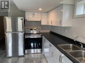 34 Owens Rd in New Tecumseth, ON - Building Photo