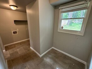 1909 Cindy Dr in Decatur, GA - Building Photo - Building Photo
