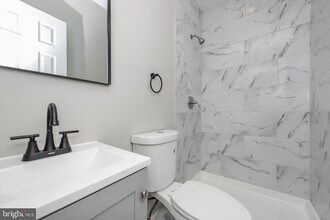 3300 Ravenwood Ave in Baltimore, MD - Foto de edificio - Building Photo