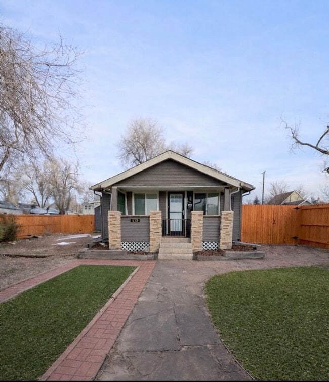 property at 513 N Franklin St