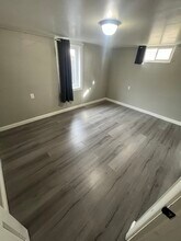 2411 Edgemore Ave, Unit B in North Newton, KS - Building Photo - Building Photo