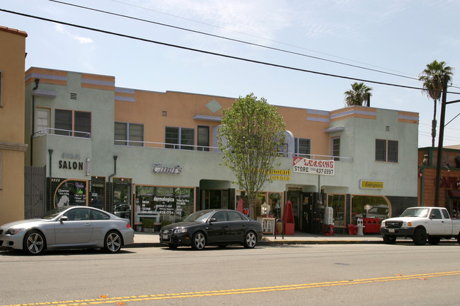 3226-3232 E Broadway in Long Beach, CA - Building Photo - Building Photo