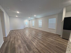 668 Wyatt Wy in Jarrell, TX - Building Photo - Building Photo