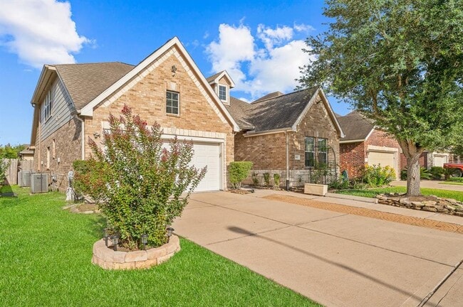 property at 8911 Cedar Mound Ln