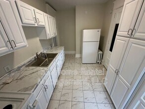 3324 Baltimore Ave in Kansas City, MO - Building Photo - Building Photo