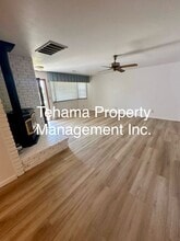 211 Encinal Dr in Red Bluff, CA - Building Photo - Building Photo