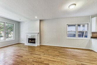 1359 W Hubbard St in Chicago, IL - Building Photo - Building Photo