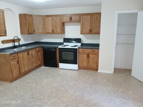 5117 Taylor Ave in Port Orange, FL - Building Photo - Building Photo