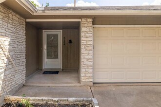 4104 Harcourt Dr in Austin, TX - Building Photo - Building Photo