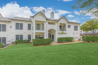 Eden Park at Bear Creek in Euless, TX - Building Photo - Building Photo