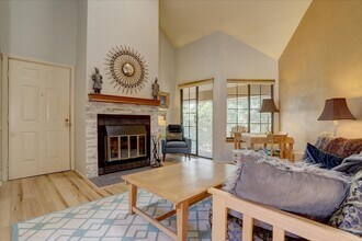 4721 Spine Rd in Boulder, CO - Building Photo - Building Photo