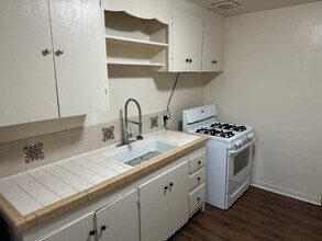 902 11th St NW in Albuquerque, NM - Building Photo - Building Photo