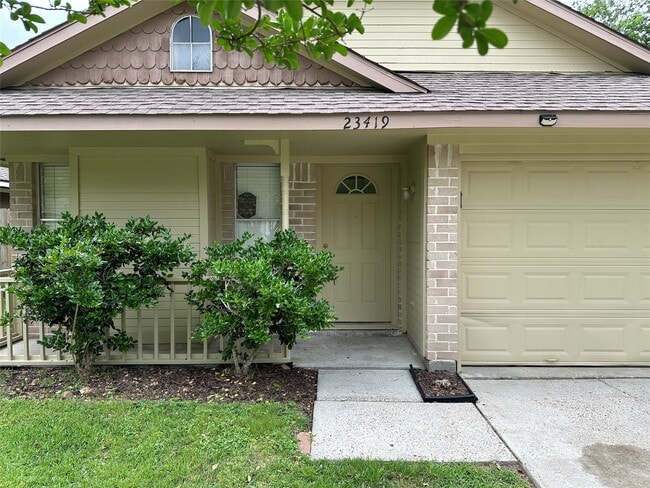 23419 Tree House Ln in Spring, TX - Building Photo - Building Photo