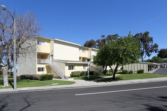 Seaview Apartments in Port Hueneme, CA - Building Photo - Building Photo