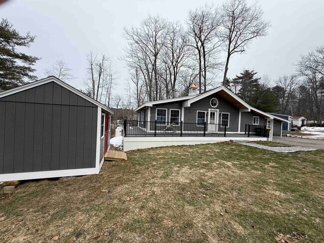 111 Pendleton Rd in Laconia, NH - Building Photo - Building Photo