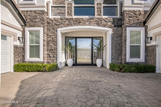 7216 Littler Ct in Moorpark, CA - Building Photo - Building Photo