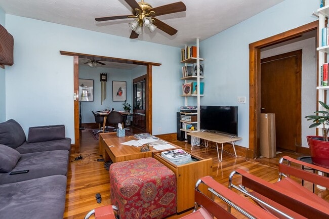 81 Litchfield St in Boston, MA - Building Photo - Building Photo