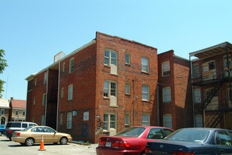 Hampton Park Apartments in Richmond, VA - Building Photo - Building Photo