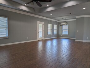 2916 S Shepherds Glen in Wichita Falls, TX - Building Photo - Building Photo