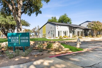 Meadow Creek Apartments in Garland, TX - Building Photo - Building Photo